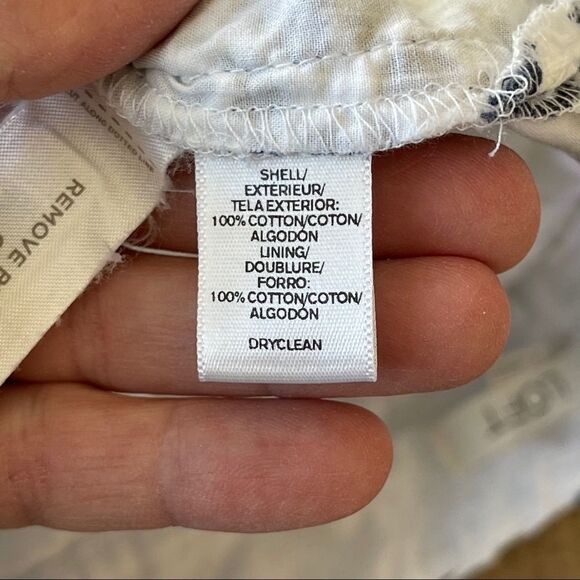 Ann Taylor Loft Navy and‎ White Eyelet Shorts - 0 - Picture 6 of 12